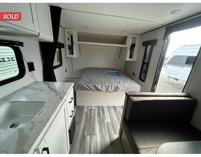 2026 Jayco Jay Flight SLX 175FQ Travel Trailer at Homestead RV Center STOCK# 2719 Photo 10