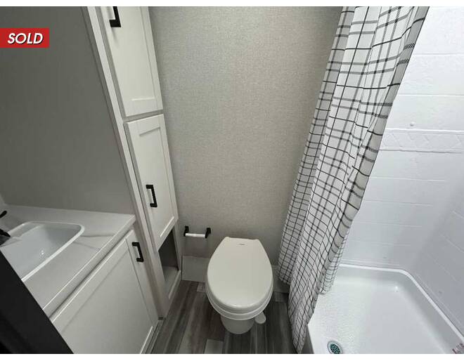 2026 Jayco Jay Flight SLX 175FQ Travel Trailer at Homestead RV Center STOCK# 2719 Photo 5
