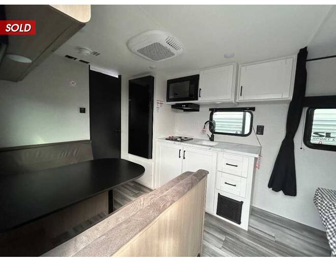 2026 Jayco Jay Flight SLX 175FQ Travel Trailer at Homestead RV Center STOCK# 2719 Photo 7