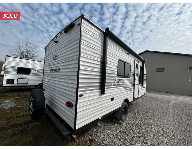 2026 Jayco Jay Flight SLX 175FQ Travel Trailer at Homestead RV Center STOCK# 2719 Photo 8