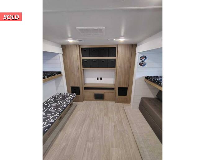 2026 Salem 31KQBTS Travel Trailer at Homestead RV Center STOCK# 2742 Photo 6