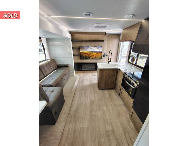 2026 Salem 31KQBTS Travel Trailer at Homestead RV Center STOCK# 2742 Photo 9