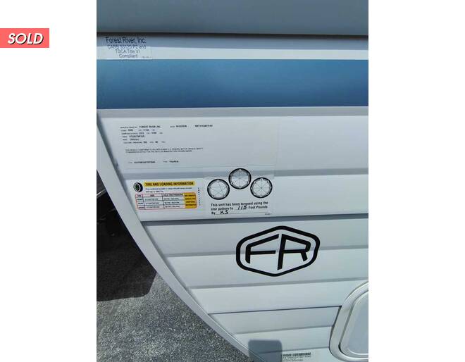 2026 Salem 31KQBTS Travel Trailer at Homestead RV Center STOCK# 2742 Photo 10