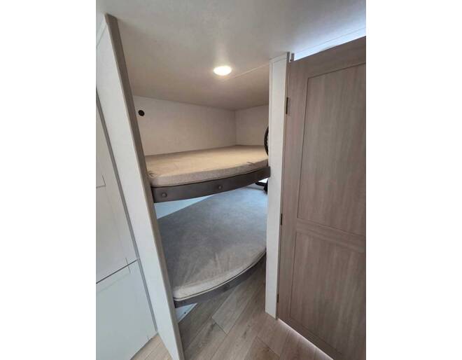 2027 Jay Flight 261BHS Travel Trailer at Homestead RV Center STOCK# 2793 Photo 5