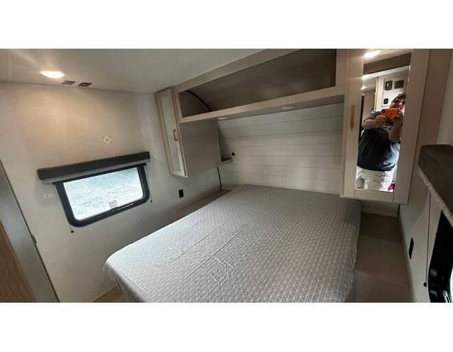 2027 Jay Flight 321BDS Travel Trailer at Homestead RV Center STOCK# 2791 Photo 19