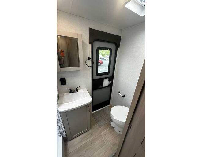 2027 Jay Flight 321BDS Travel Trailer at Homestead RV Center STOCK# 2791 Photo 27