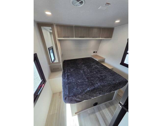 2027 Salem Hemisphere Hyper-Lyte 255RBHL Travel Trailer at Homestead RV Center STOCK# 2800 Photo 10