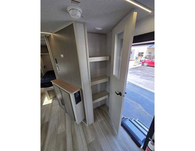 2027 Salem Hemisphere Hyper-Lyte 255RBHL Travel Trailer at Homestead RV Center STOCK# 2800 Photo 8