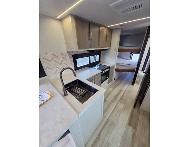 2027 Salem Hemisphere Hyper-Lyte 245BHHL Travel Trailer at Homestead RV Center STOCK# 2801 Photo 4