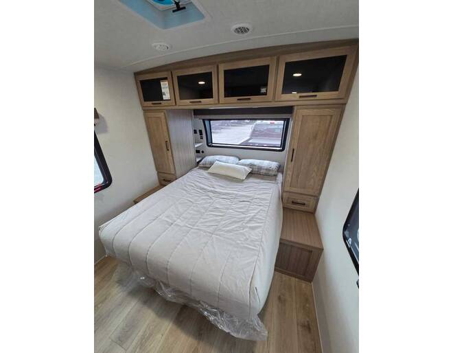 2027 Rockwood Ultra Lite 2916RL Travel Trailer at Homestead RV Center STOCK# 2803 Photo 12