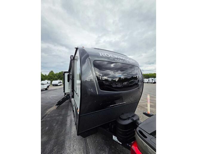 2027 Rockwood Ultra Lite 2916RL Travel Trailer at Homestead RV Center STOCK# 2803 Photo 17