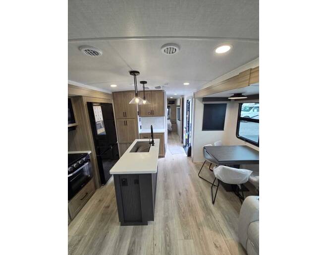 2027 Rockwood Ultra Lite 2916RL Travel Trailer at Homestead RV Center STOCK# 2803 Photo 2