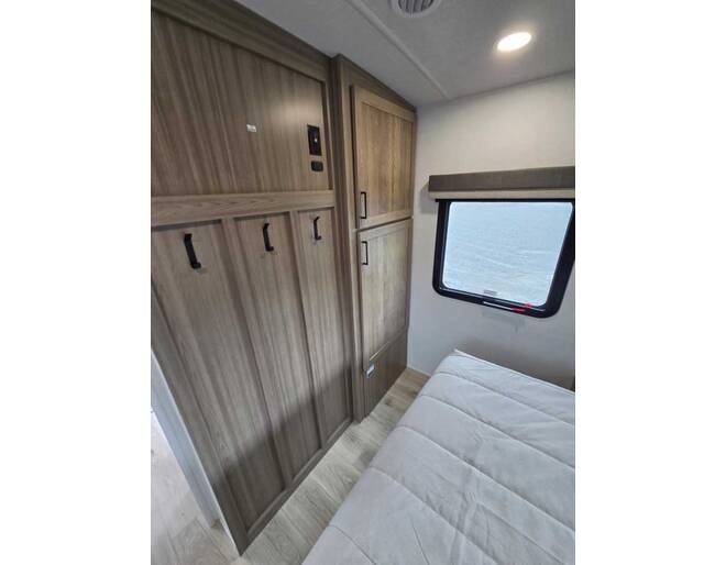 2027 Rockwood Ultra Lite 2916RL Travel Trailer at Homestead RV Center STOCK# 2803 Photo 6