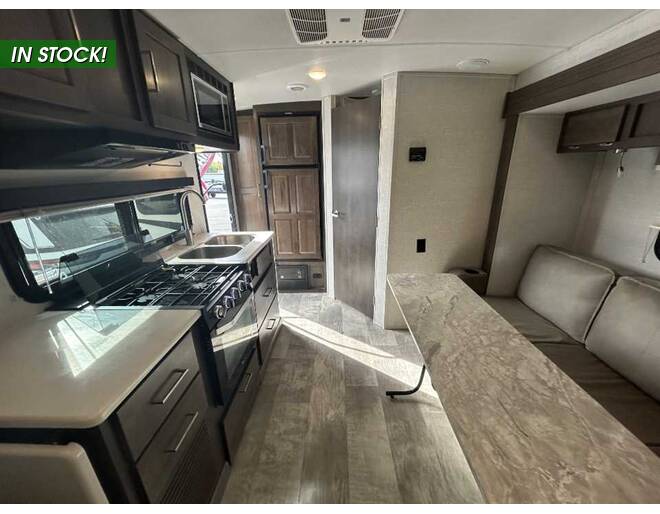 2021 Rockwood Mini Lite 2109S Travel Trailer at Homestead RV Center STOCK# 2804 Photo 4