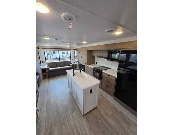 2027 Salem 27RLHD Travel Trailer at Homestead RV Center STOCK# 2805 Photo 13