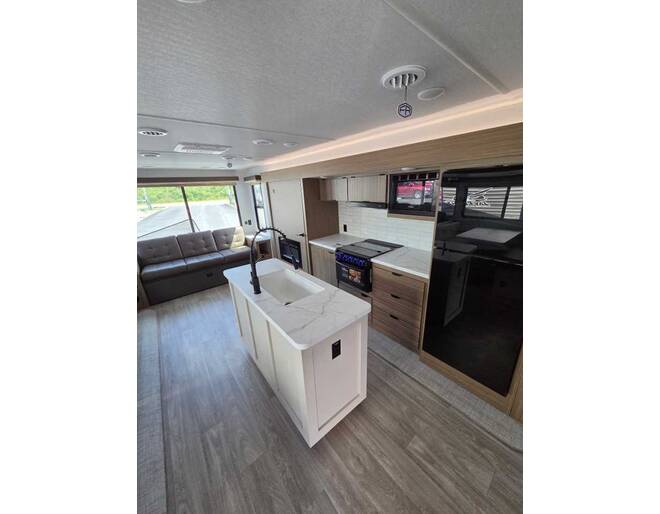 2027 Salem 27RLHD Travel Trailer at Homestead RV Center STOCK# 2806 Photo 9