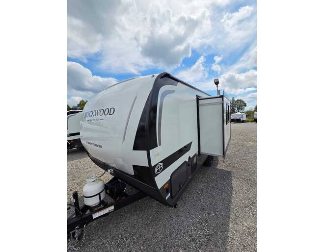 2027 Rockwood Geo Pro LE 17SLE Travel Trailer at Homestead RV Center STOCK# 2808 Photo 4