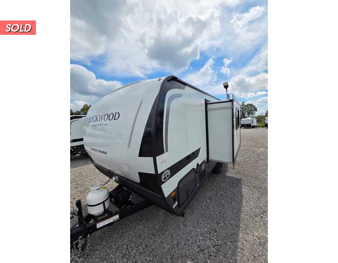 2027 Rockwood Geo Pro LE 17SLE Travel Trailer at Homestead RV Center STOCK# 2808 Photo 4