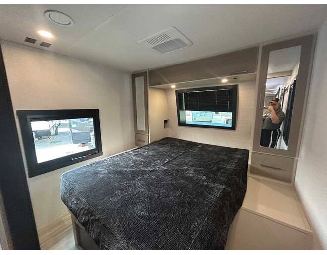 2027 Salem Hemisphere 310BHI Travel Trailer at Homestead RV Center STOCK# 2809 Photo 11