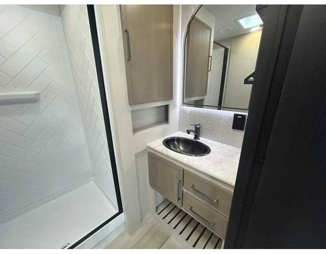 2027 Salem Hemisphere 310BHI Travel Trailer at Homestead RV Center STOCK# 2809 Photo 15