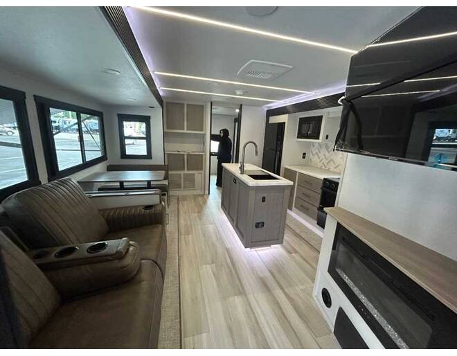 2027 Salem Hemisphere 310BHI Travel Trailer at Homestead RV Center STOCK# 2809 Photo 4