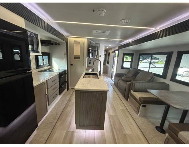 2027 Salem Hemisphere 310BHI Travel Trailer at Homestead RV Center STOCK# 2809 Photo 6