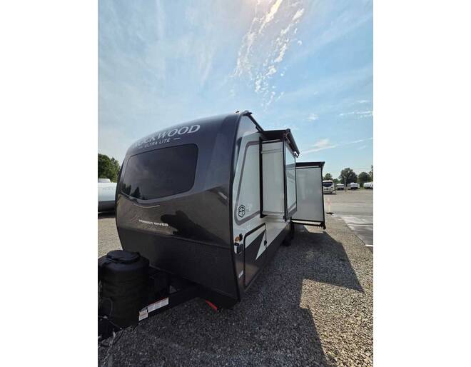 2027 Rockwood Ultra Lite 2618RD Travel Trailer at Homestead RV Center STOCK# 2811 Photo 10