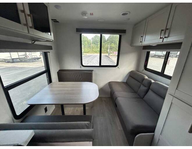 2027 Jay Flight 210QB Travel Trailer at Homestead RV Center STOCK# 2817 Photo 5