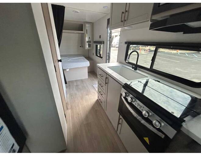 2027 Jay Flight 210QB Travel Trailer at Homestead RV Center STOCK# 2817 Photo 3
