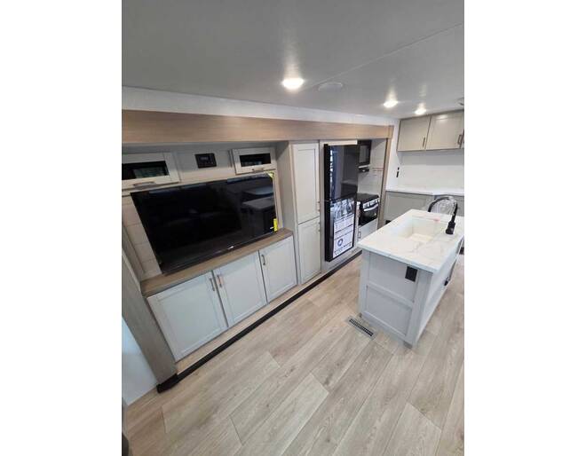 2027 Jay Flight 334RTS Travel Trailer at Homestead RV Center STOCK# 2819 Photo 5
