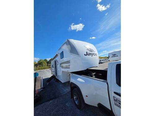 2027 Jayco Eagle SLE 24MLE Fifth Wheel at Homestead RV Center STOCK# 2821