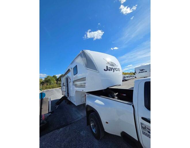 2027 Jayco Eagle SLE 24MLE Fifth Wheel at Homestead RV Center STOCK# 2821 Photo 13