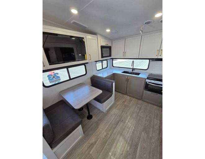 2027 Jayco Eagle SLE 24MLE Fifth Wheel at Homestead RV Center STOCK# 2821 Photo 3