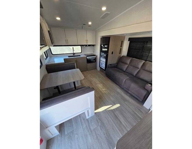2027 Jayco Eagle SLE 24MLE Fifth Wheel at Homestead RV Center STOCK# 2821 Photo 4