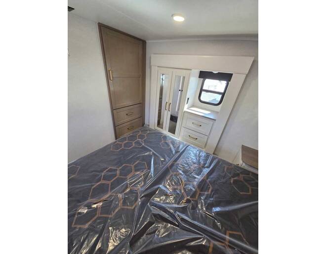 2027 Jayco Eagle SLE 24MLE Fifth Wheel at Homestead RV Center STOCK# 2821 Photo 8