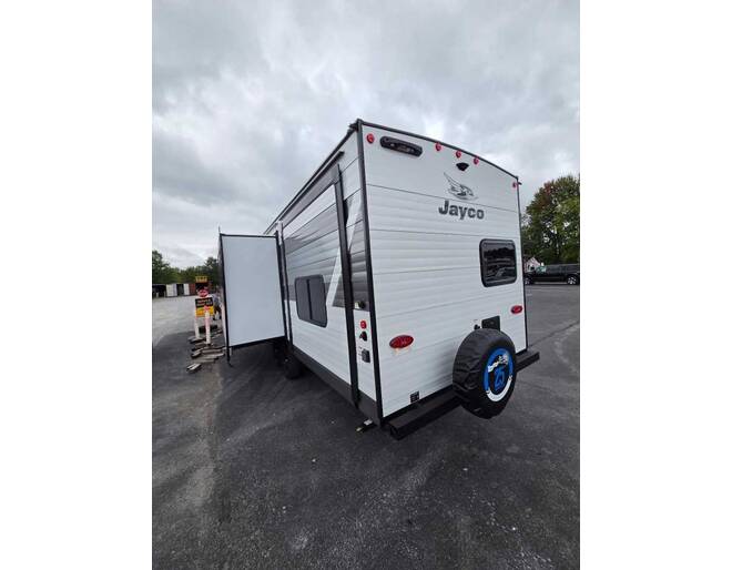 2027 Jay Flight 333BTS Travel Trailer at Homestead RV Center STOCK# 2822 Photo 3