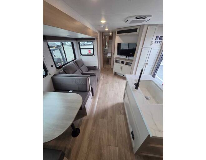 2027 Jay Flight 333BTS Travel Trailer at Homestead RV Center STOCK# 2822 Photo 6
