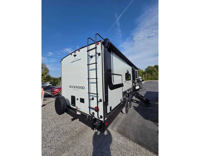 2027 Rockwood Mini Lite 2513S Travel Trailer at Homestead RV Center STOCK# 2798 Photo 12