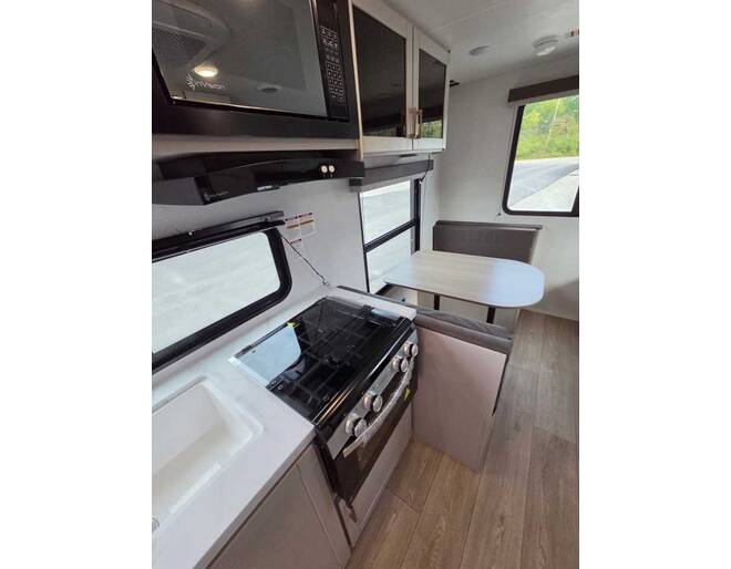 2027 Jay Flight 210QB Travel Trailer at Homestead RV Center STOCK# 2823 Photo 3
