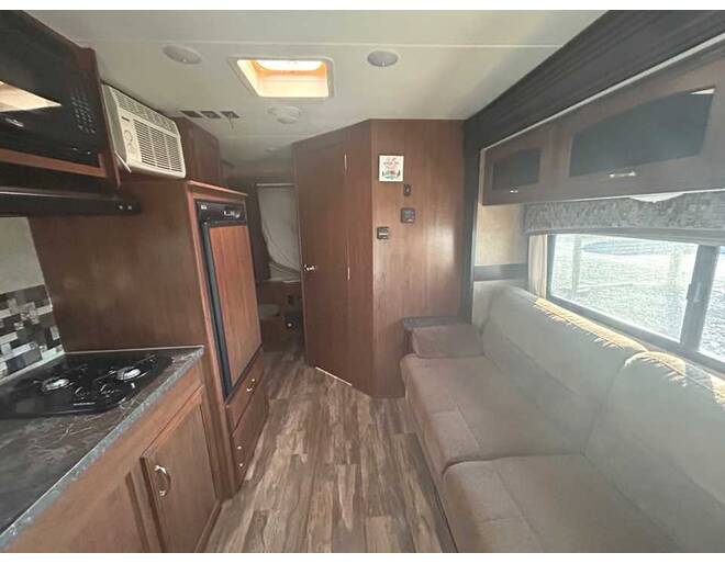 2017 Jayco Jay Feather 7 19XUD Travel Trailer at Homestead RV Center STOCK# 2835 Photo 2