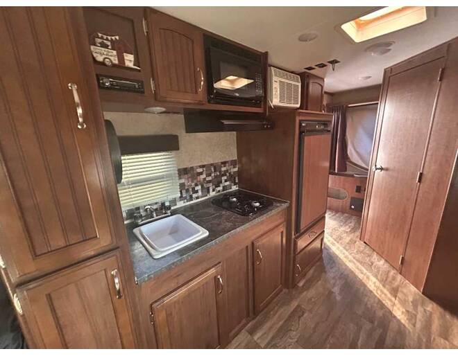 2017 Jayco Jay Feather 7 19XUD Travel Trailer at Homestead RV Center STOCK# 2835 Photo 3